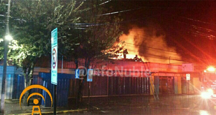 Incendio consumió tres locales comerciales en San Carlos - La Discusión (Comunicado de prensa) (Suscripción) (blog)
